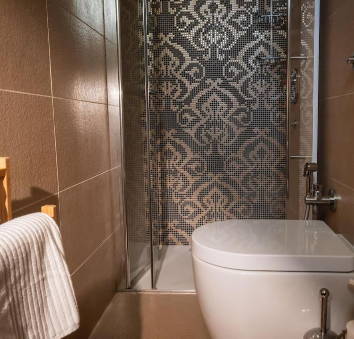 Merulana Penthouse: 5 Minutes Walk From Colosseum Exteriör bild