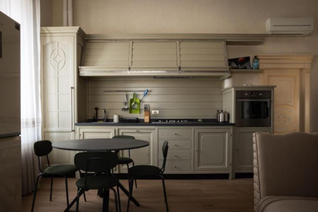 Merulana Penthouse: 5 Minutes Walk From Colosseum Exteriör bild