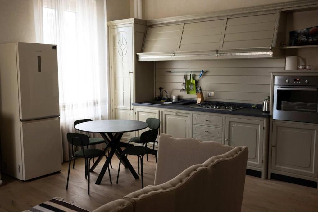 Merulana Penthouse: 5 Minutes Walk From Colosseum Exteriör bild
