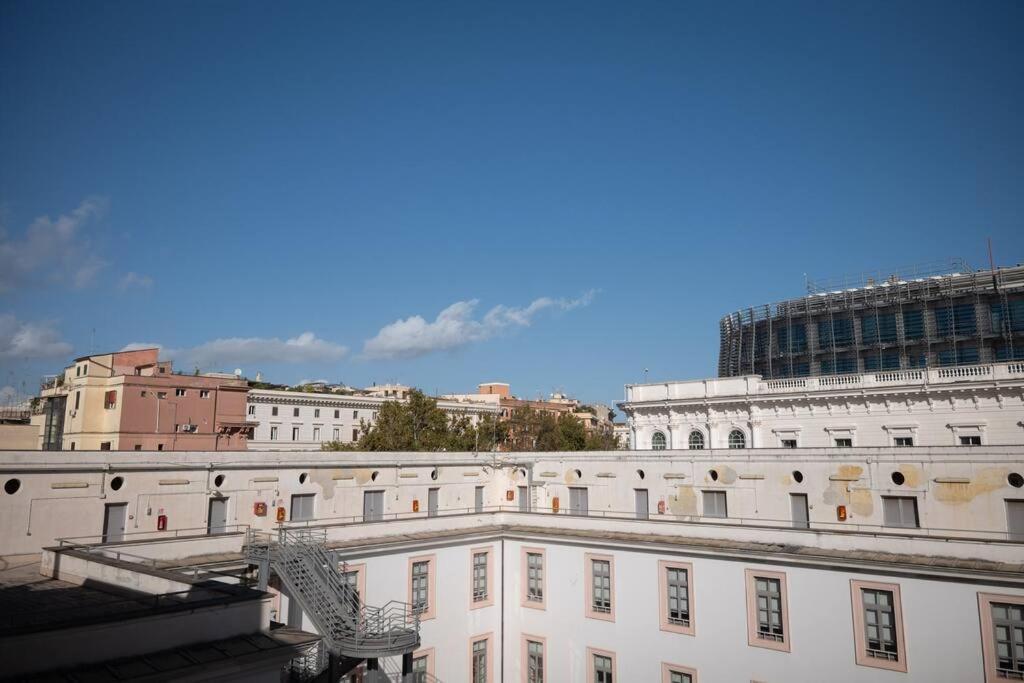Merulana Penthouse: 5 Minutes Walk From Colosseum Exteriör bild